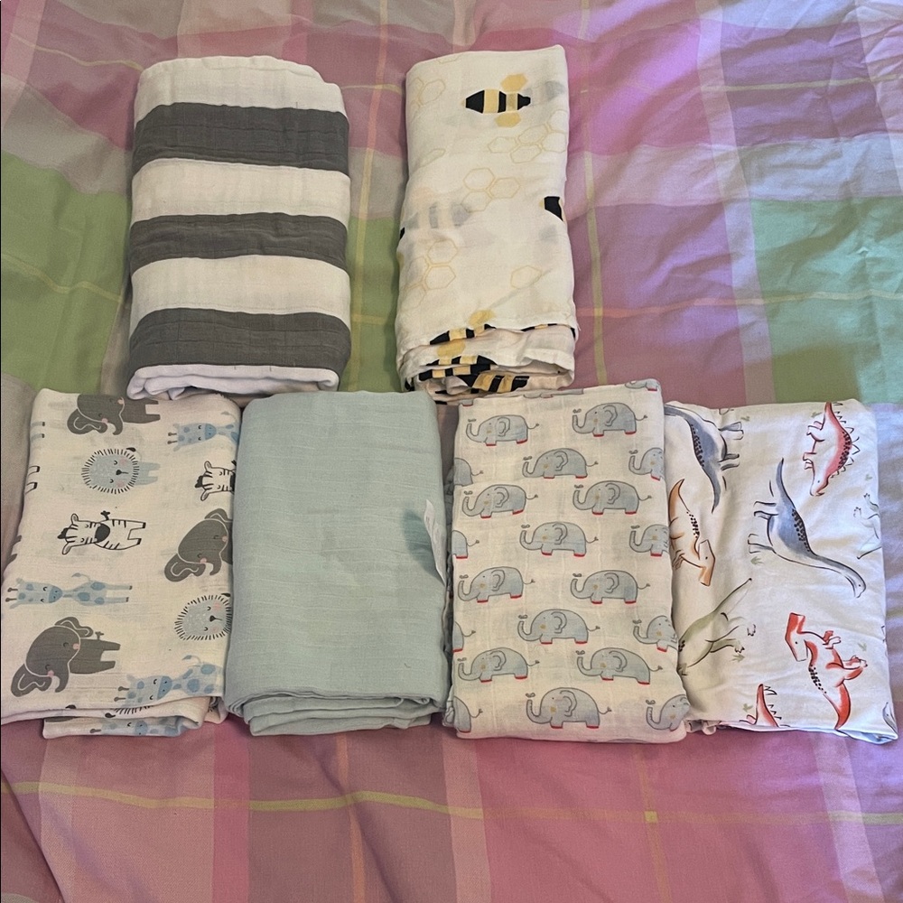 ❌Sold❌Cotton Set of Baby Swaddle Blankets with Animal Prints